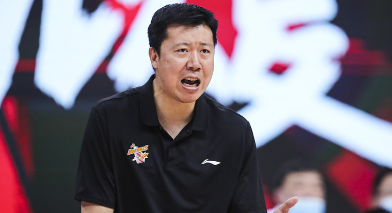 正文       八一队首发阵容:余晨,邹雨宸,田宇翔,雷蒙,王俊杰   同曦