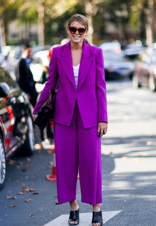 聪明女人在夏天,都喜欢穿"紫薯色"服饰,清新减龄衬肤色