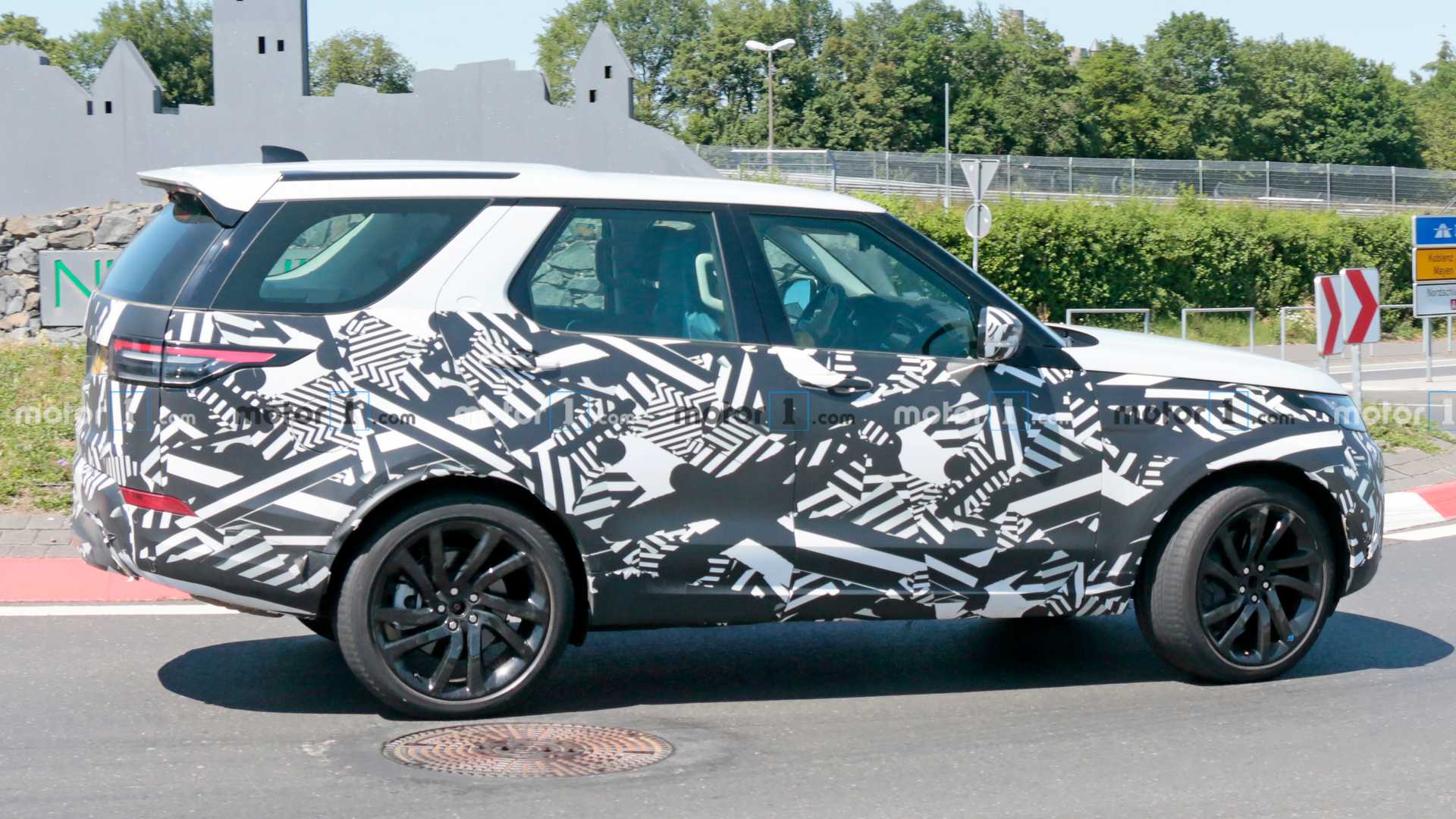 增加插电混动系统,新款路虎发现谍照曝光