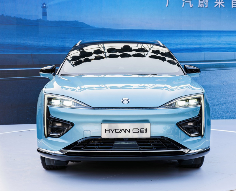 外观时尚，续航可达643km，这款中型纯电SUV，了解一下？