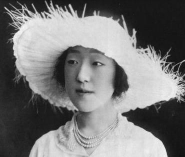 日本恶婆婆香淳皇后 美智子皇后的噩梦 当年也是受气的小媳妇 香淳皇后 良子 美智子 新浪新闻 日本恶婆婆香淳皇后 美智子皇后的噩梦 当年也是受气的小媳妇 香淳皇后 良子 美智子 新浪新闻