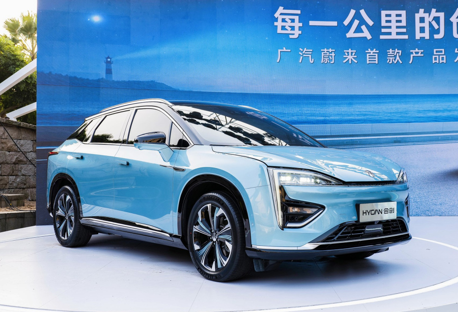 外观时尚，续航可达643km，这款中型纯电SUV，了解一下？