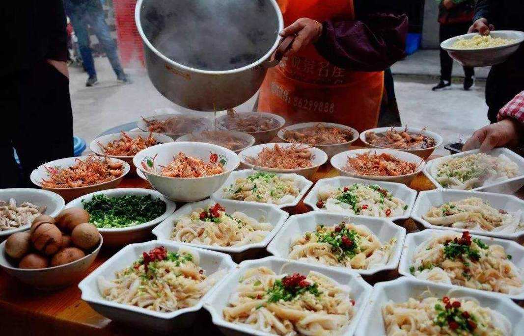 下半年农村酒席扎堆举办,有人说这3种酒席不去也罢!为啥呢