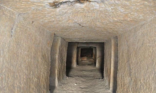 九龙山汉墓出土一个无名文物,专家经过研究,它的名字叫鎏金轭角