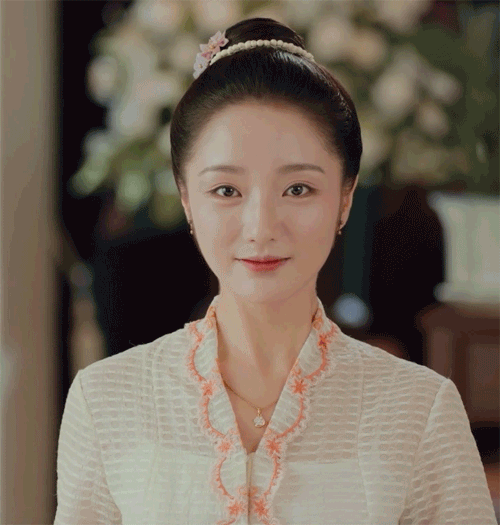 央视翻拍童年经典《小娘惹》,火上热搜!肖燕演技灵动,获赞