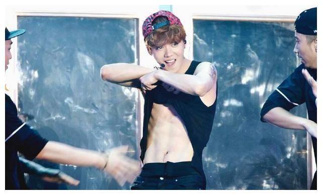 腹肌|白敬亭|二头肌_新浪新闻