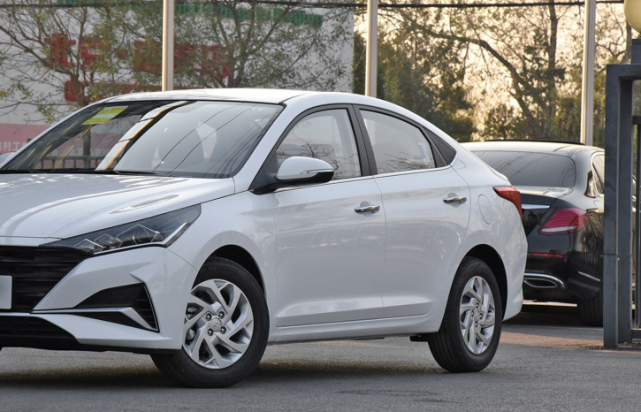 2020款现代悦纳上市,比桑塔纳帅气,油耗4.9l 国六,7.28万起