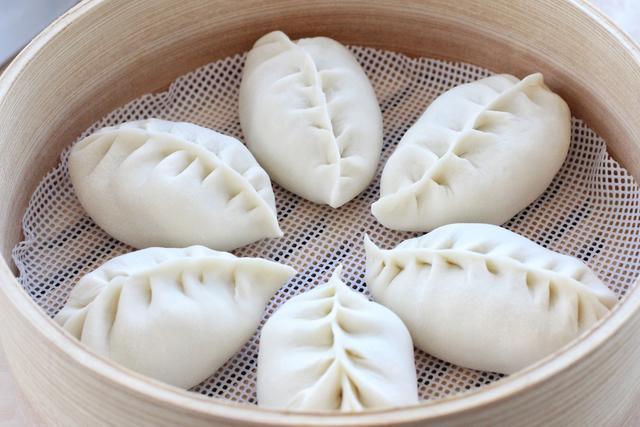教你既好看又好吃的包子做法透白暄软口感鲜美出锅就被抢光了