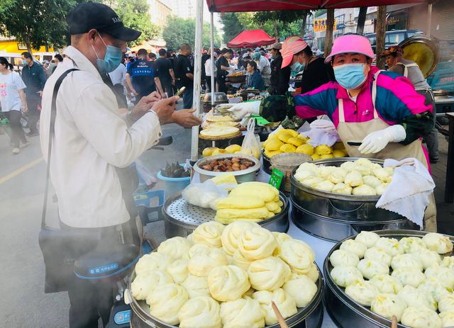 尋找早市靈魂:看過東北街邊攤這些美食,還敢說你能淡定不流口水