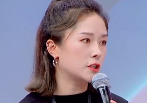 杨迪妹妹正脸曝光看到她真实的样子偶像剧女主没得跑