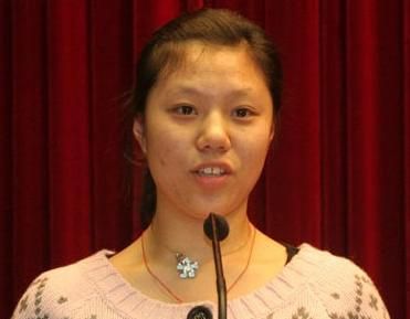 她曾获7次世界冠军,重伤后无人报销手术费,心寒移民成王牌教练|董芳霄