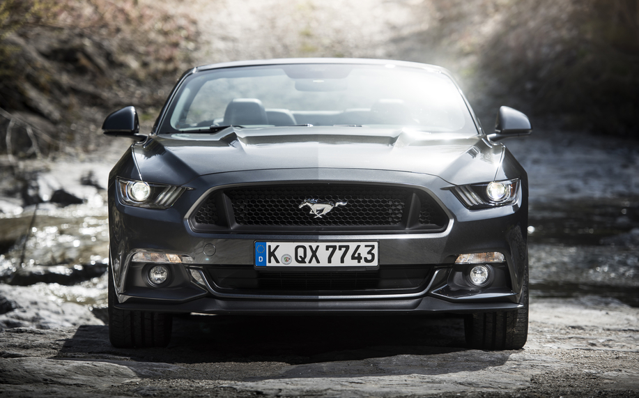 「汽车导购」再不疯狂就老了，三款平民跑车，你中意哪款？