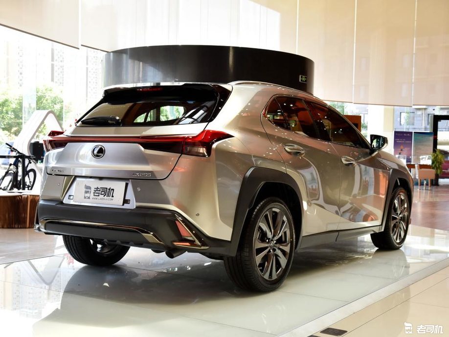 新增入门车型雷克萨斯ux200特别版售2590万元