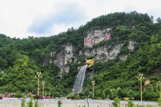 斥资百万打造"水龙头",反遭网友吐槽|贵州|水龙头|龙里县_新浪新闻