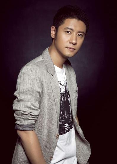 40岁任重发福明显被指油腻?本人10天怒减10斤!两鬓白发已显老态