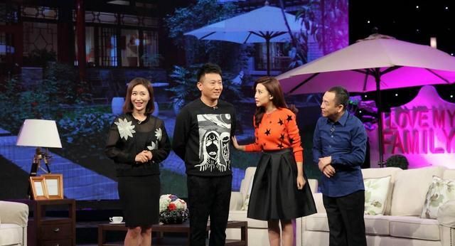 和丈夫从校园到婚纱,今1家3口惹人羡慕|房子斌|杨雨婷|婚纱_新浪新闻