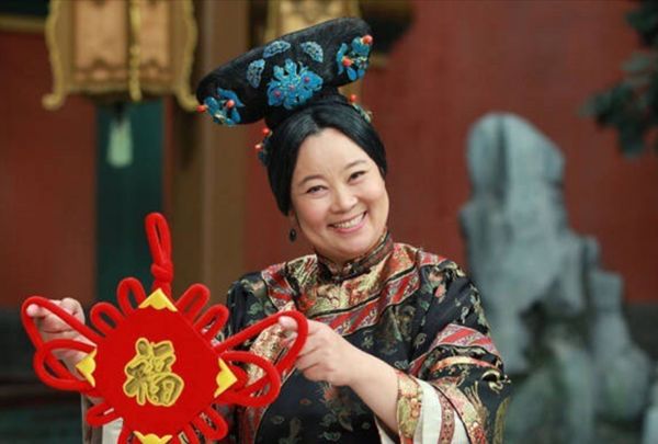 "中俄"混血明星,李小璐井柏然没啥,看到容嬷嬷:开玩笑的吧