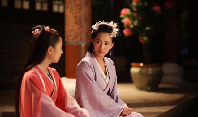 雪儿从一个聪明伶俐的少女变为了一个内心坚强的女人,这个过程是相当