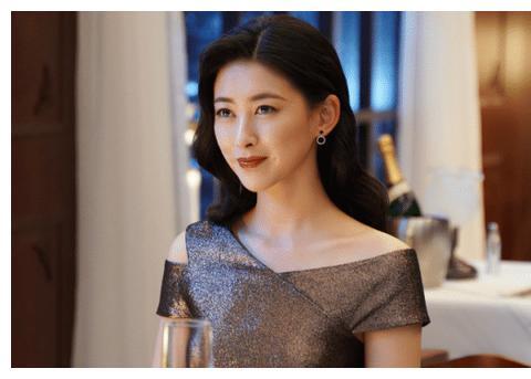 被称为中国第一美女，8年连登全球百美榜单，跟了老板至今无人娶|朱珠|百美|美女_新浪新闻