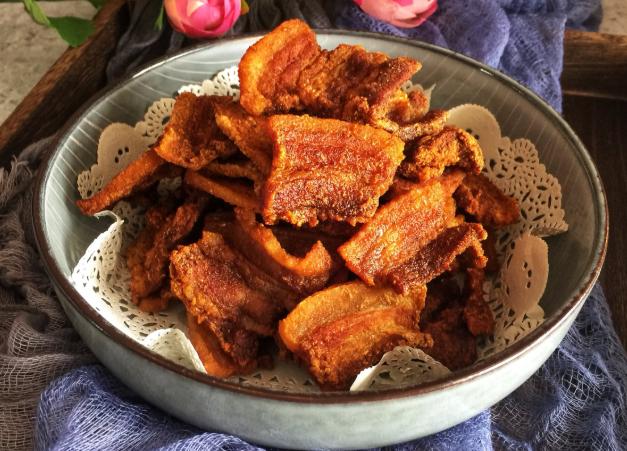 这样炸出来的猪皮会好吃吗|五花肉|炸肉|广东人_新浪新闻
