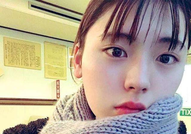 16岁男高中生沉迷女装长相甜美引人瞩目女生也自叹不如