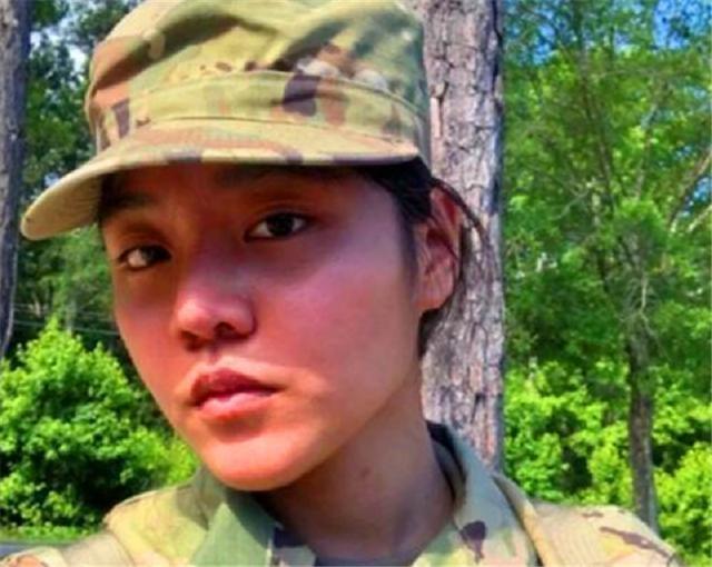 深圳女孩高天韵:为入美籍鼓动国人,到美国参军,如今下场真解气