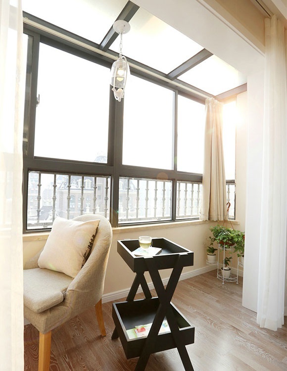 瓷砖电视背景墙，卧室阳台改阳光房，设计简洁却温馨别致的小户型