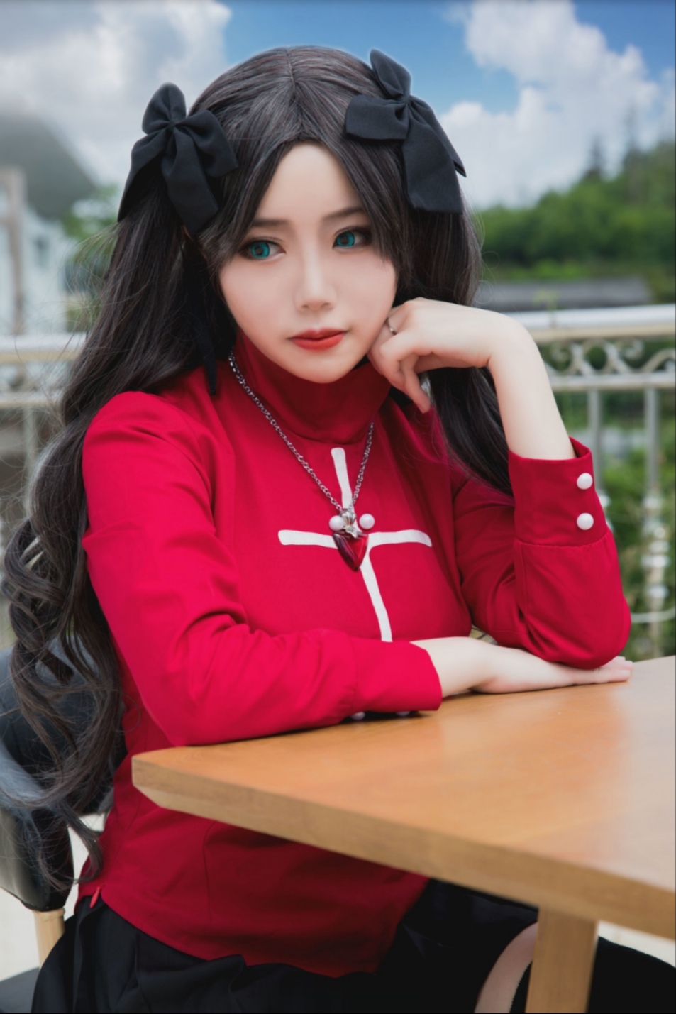 fate远坂凛cos,百褶裙过膝袜暴露绝对领域