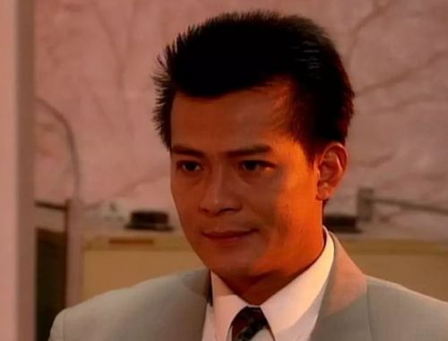 黄日华最经典的角色:郭靖憨厚,乔峰侠义,最后一个最帅气