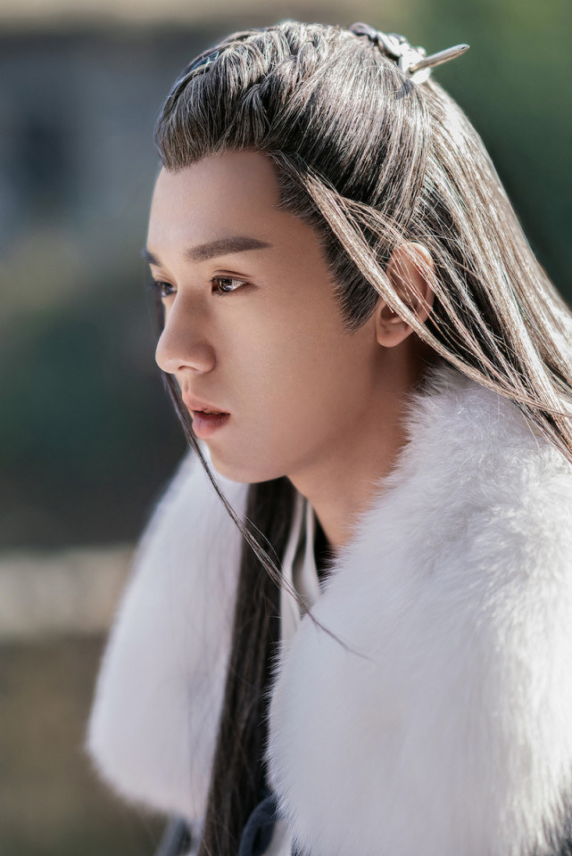 一寸相思风起云涌张耀武林虐恋正酣