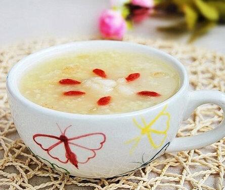 吃货美食:银耳雪梨小米粥,纽约芝士蛋糕,炒粉丝的做法