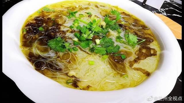 爱吃酸菜粉丝汤?教你酒店做法,简单开胃,一看就会!