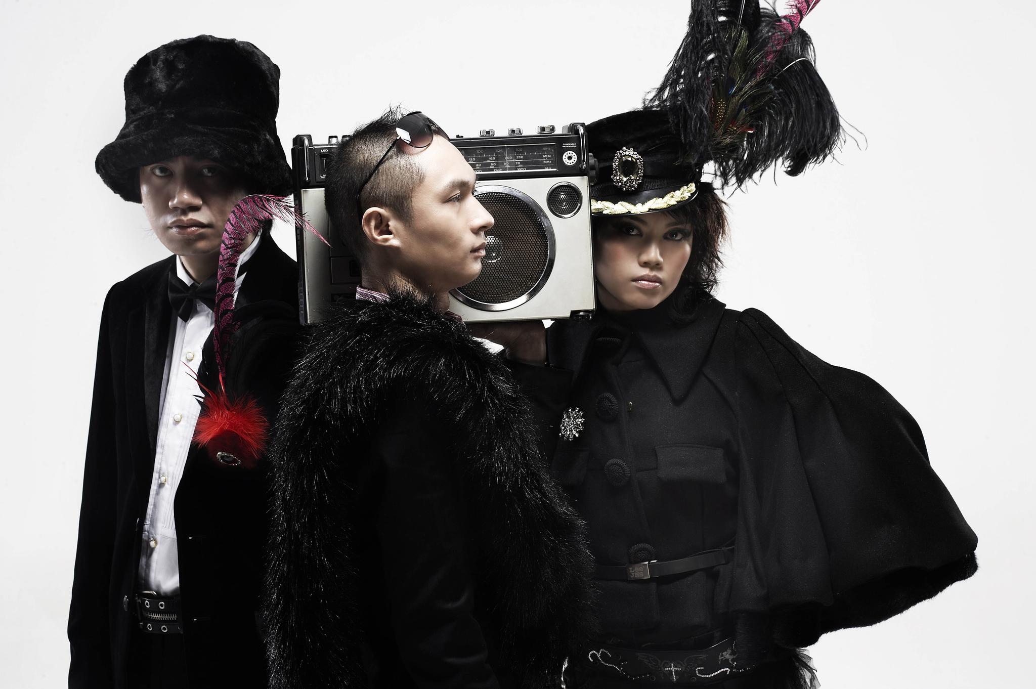 时隔10年主唱回归 与非门乐队7月18日广州开唱