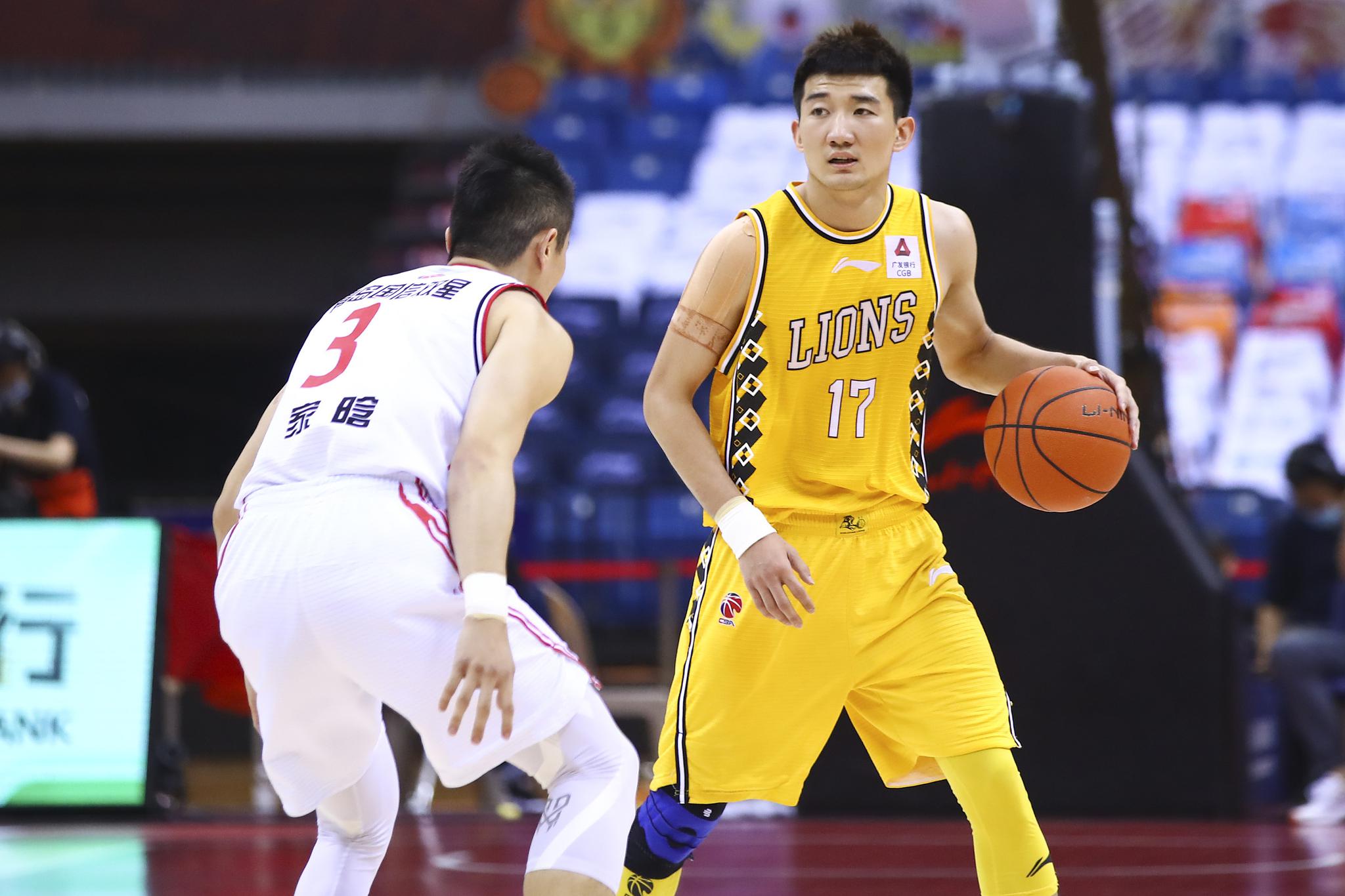 孙铭徽16助攻创生涯新高,复赛以来场均9助攻成广厦最强大脑