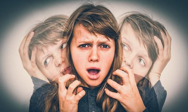 分裂症患者可以有明显的精神异常,比如幻觉,妄想,言行紊乱,思维贫乏