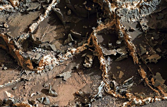 火星被发现有座"废墟",疑似建筑物遗址,跟智慧物种有关吗?