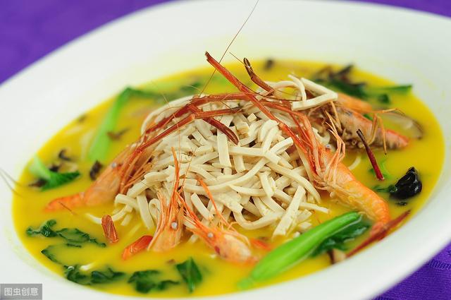 扬州早茶头道菜"烫干丝" 一方水土养一方人