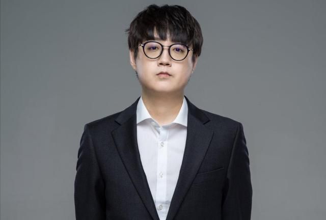 马玉米迎直播首秀,时隔313天宝蓝重连