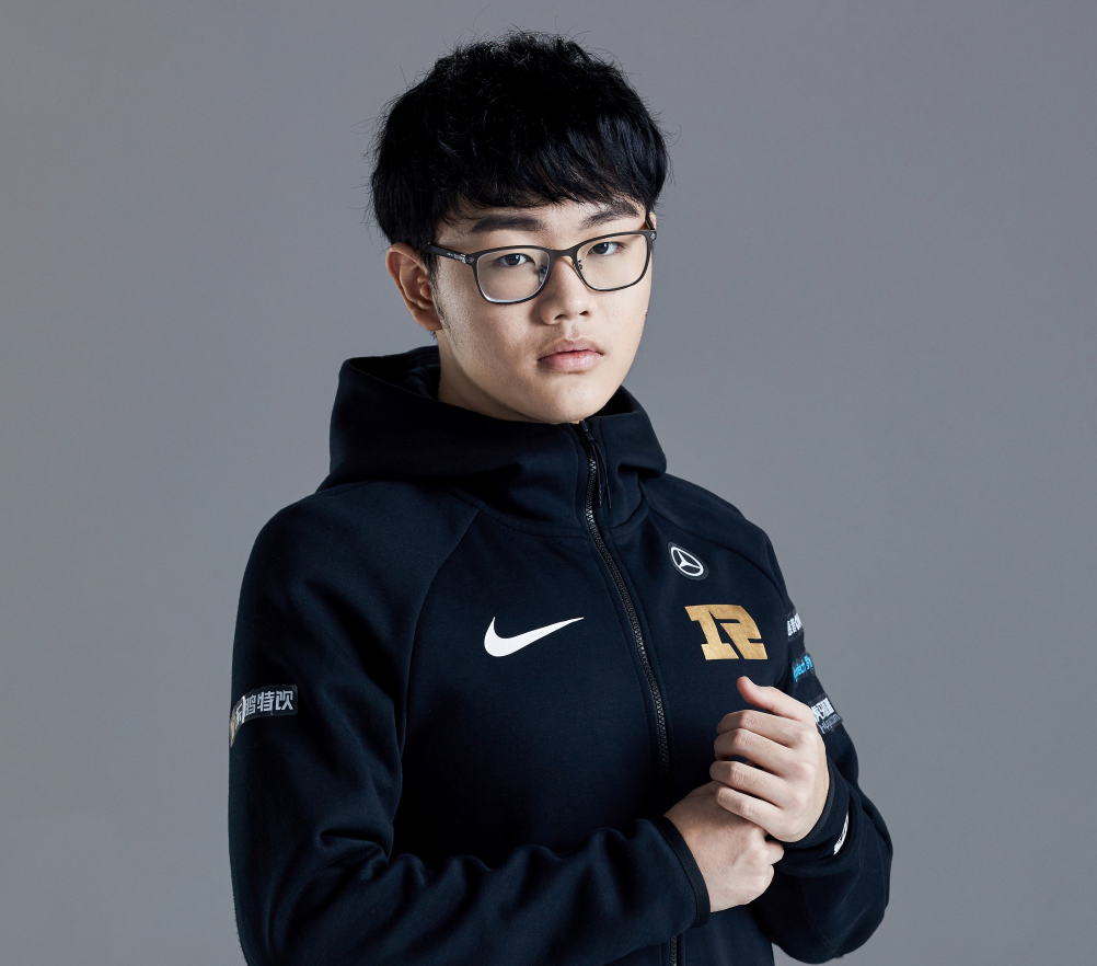 rng和we最后团战中,betty是怎么被秒的?慢放看清后让人失望