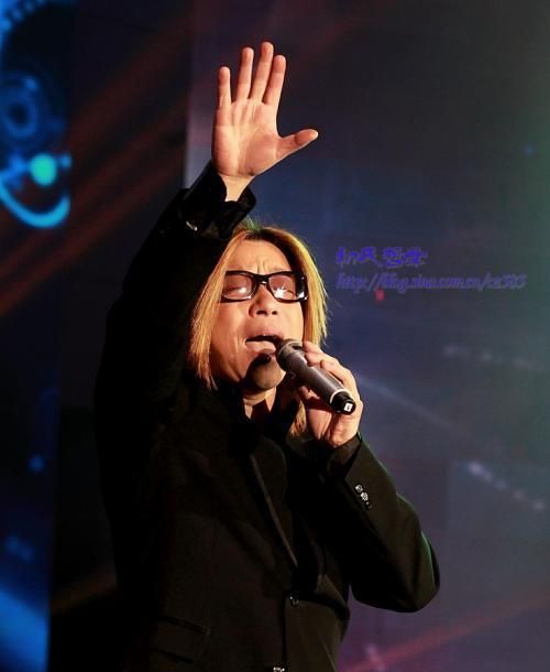 高晓松写出《同桌的你》郭峰写出《让世界充满爱》,两人谁更有才