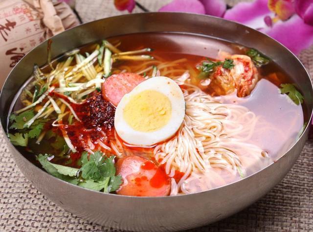 中国各地最具代表性的10碗面,每一种都独具特色,你吃过几种呢?|碗面|