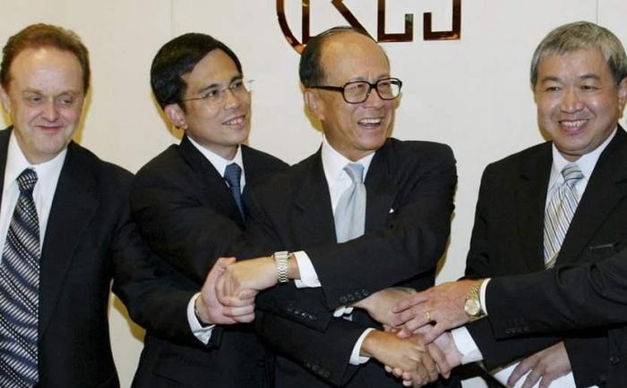 两大富豪觉得外国更好亏百亿才回心转意现在回国为时已晚