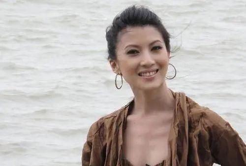 他两像吃防腐剂|白薇秀|戚玉武|欧萱_新浪新闻