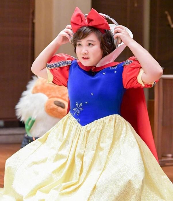 明星cos动漫人物,贾玲呆萌,黄明昊小可爱,看到吉娜:恨不起来