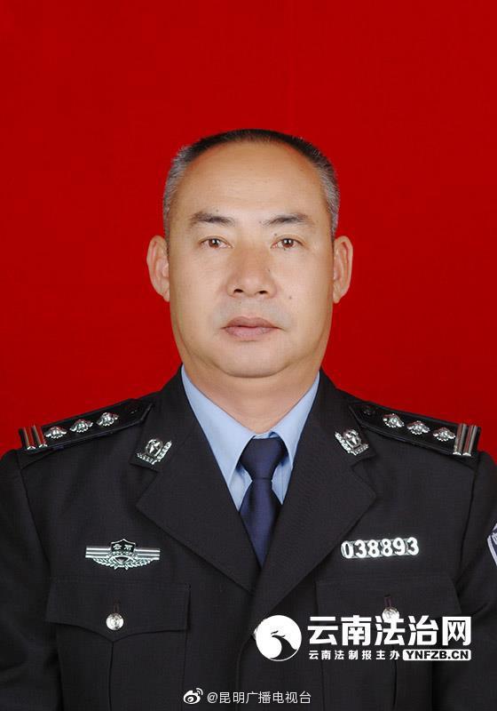 刑侦专家探案记:"犬司令"和"宝宝们"的33年