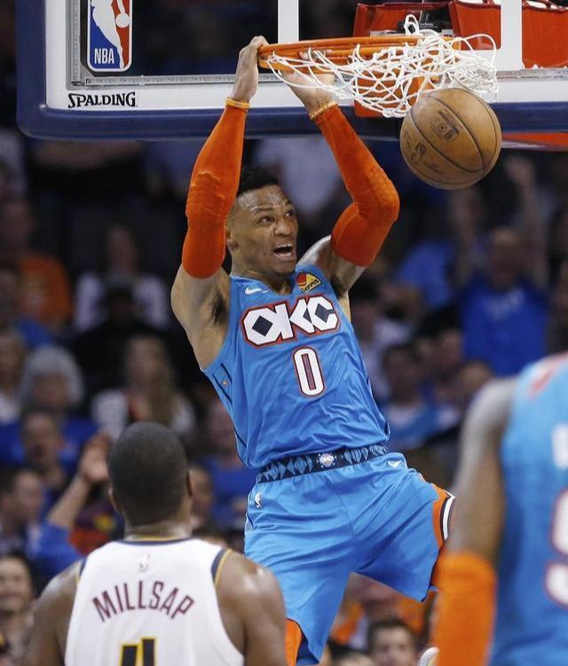 威少本赛季扣篮39次胖虎51次那詹姆斯呢球迷太厉害了