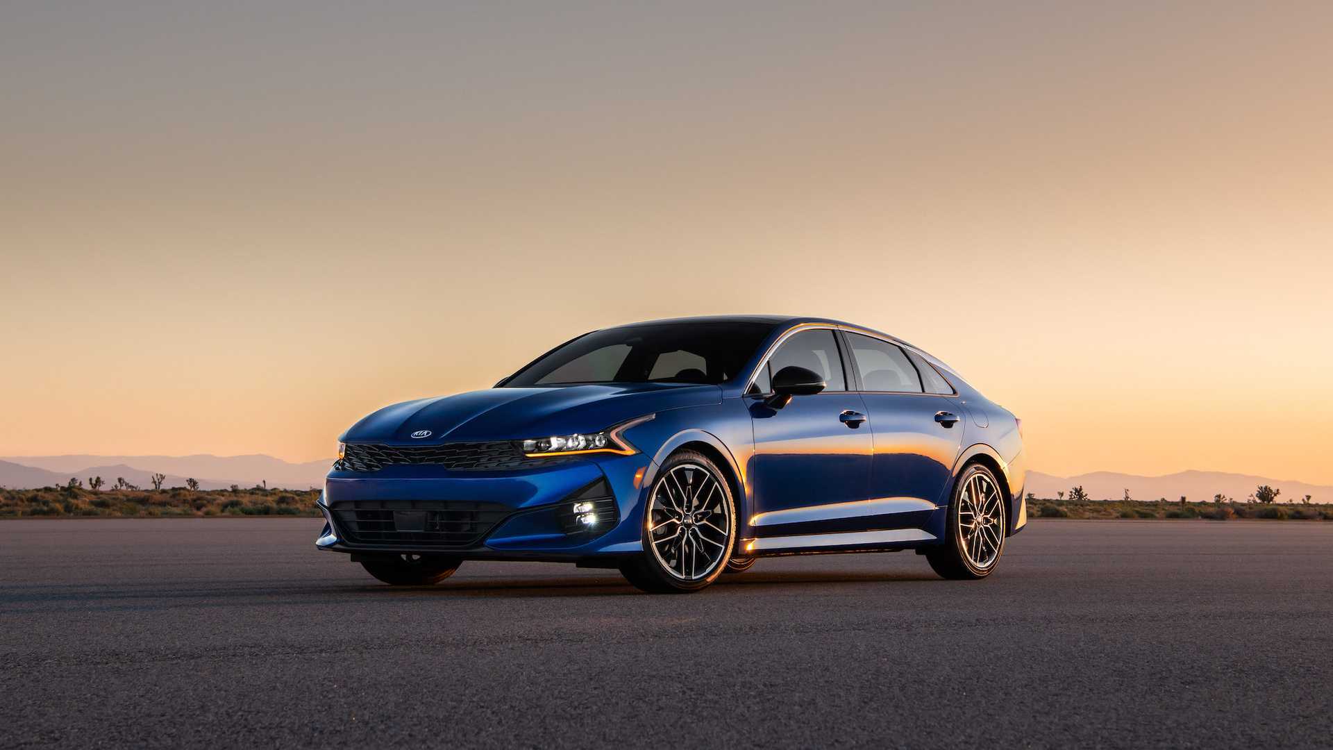 运动化升级!起亚k5 gt/gt-line官图发布!