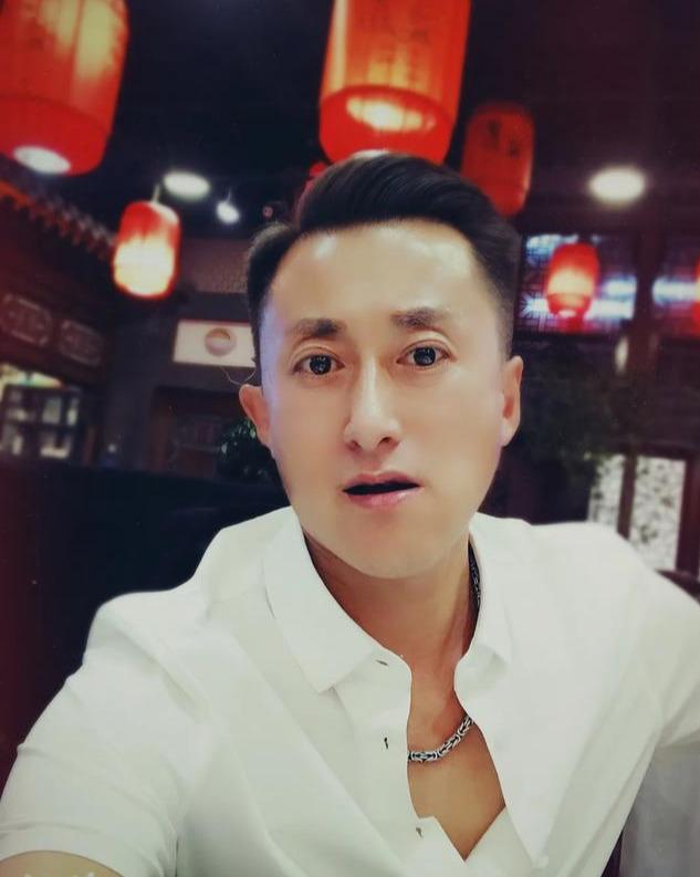 刘兆华:你不是战胜痛苦的强者,便是屈服痛苦的弱者