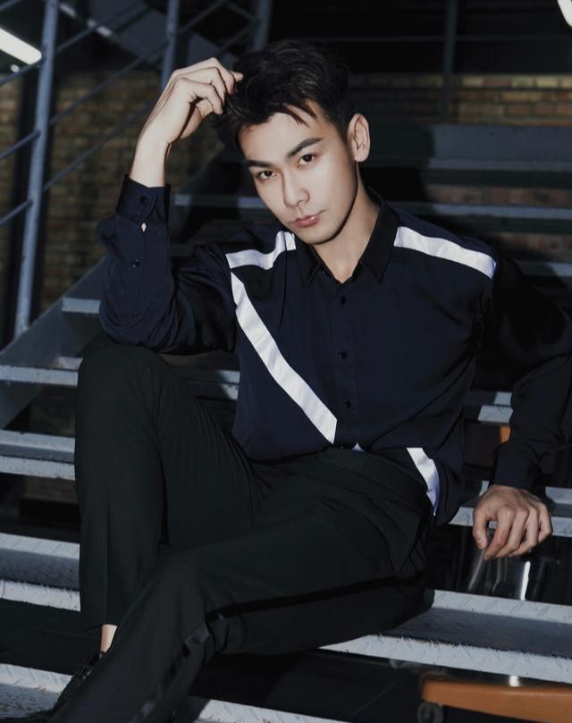 小娘惹山本洋介16岁打工端盘子能火到现在全靠自己