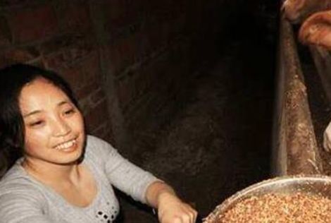 农村女子不能直立走路,丈夫嫌她丢脸和她离婚,三年后丈夫后悔了休闲区蓝鸢梦想 - Www.slyday.coM 农村女子不能直立走路,丈夫嫌她丢脸和她离婚,三年后丈夫后悔了休闲区蓝鸢梦想 - Www.slyday.coM